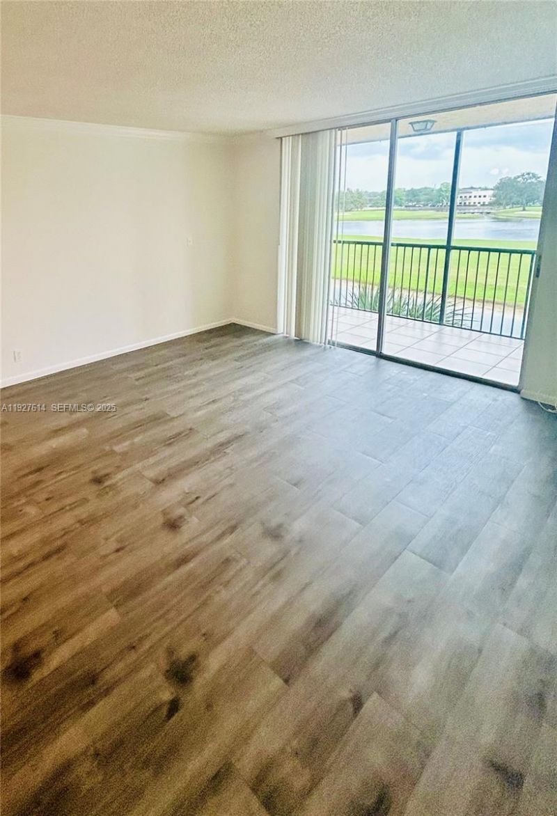 3100 W Rolling Hills Cir, Unit 310, Davie, FL 33328 Photo