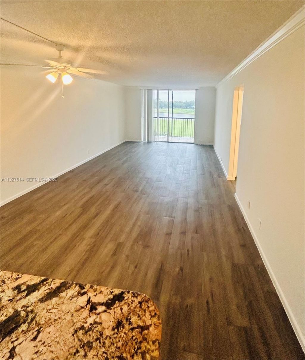 3100 W Rolling Hills Cir, Unit 310, Davie, FL 33328 Photo