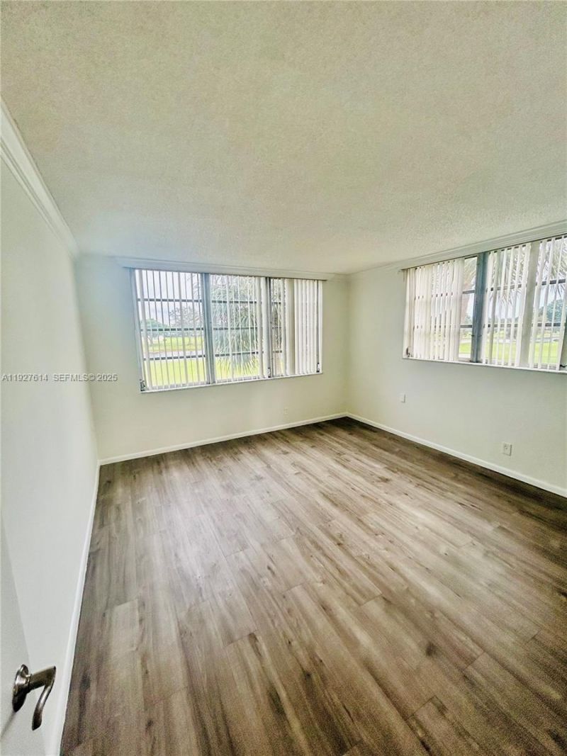 3100 W Rolling Hills Cir, Unit 310, Davie, FL 33328 Photo