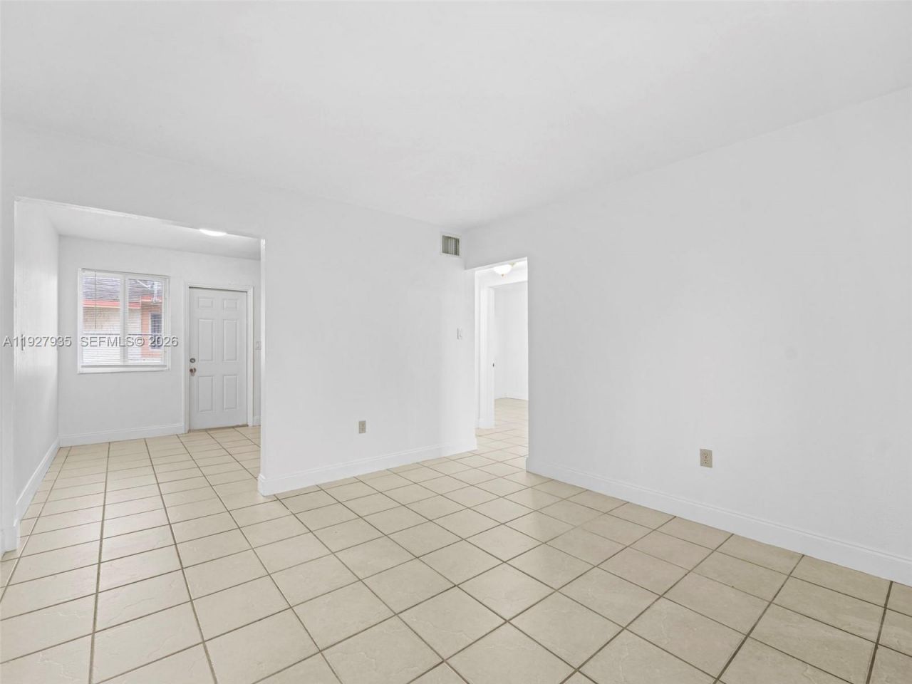 1460 NW 52nd St, Unit FRONT, Miami, FL 33142 Photo