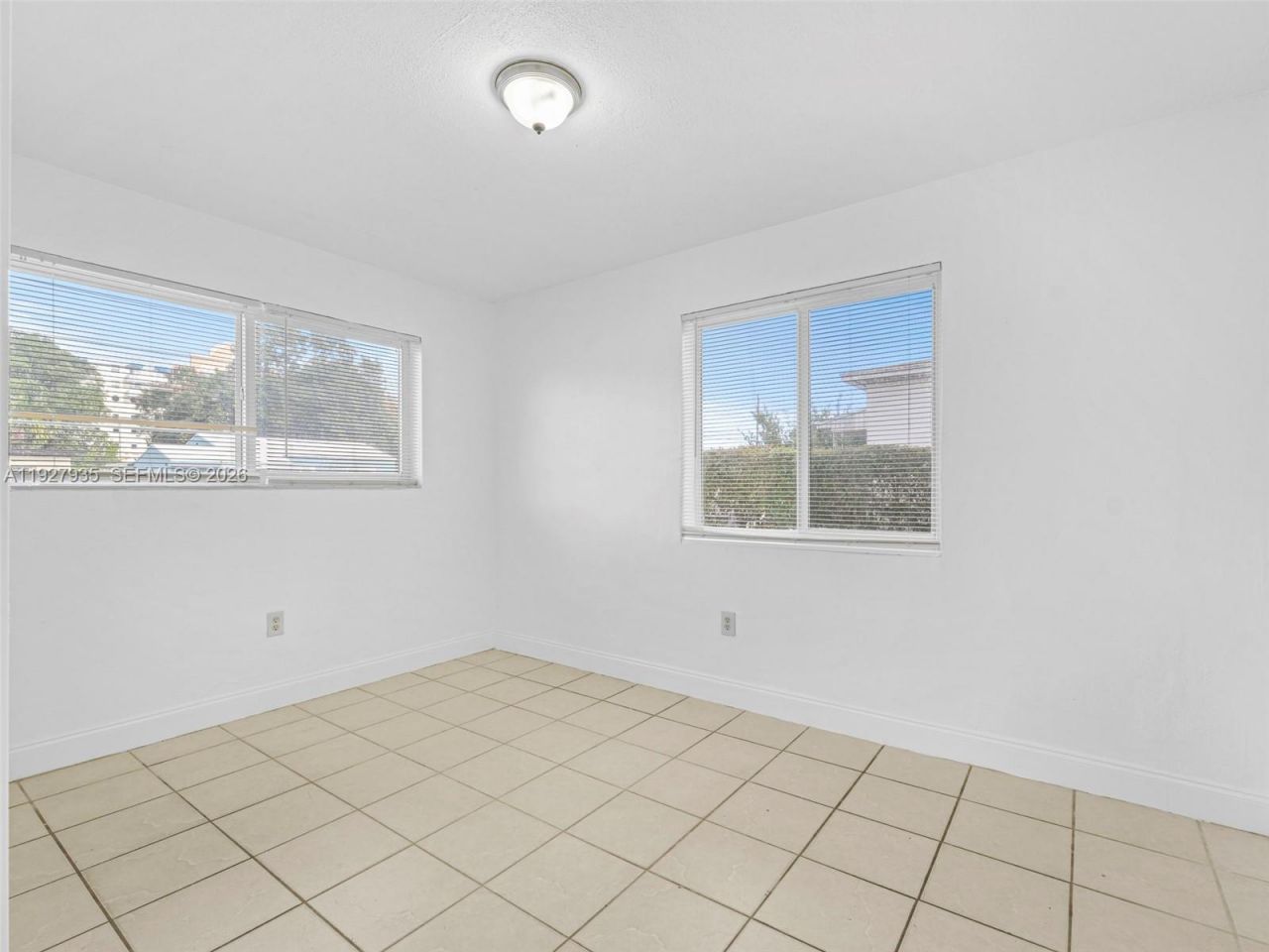1460 NW 52nd St, Unit FRONT, Miami, FL 33142 Photo