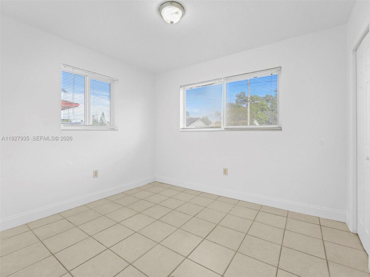 1460 NW 52nd St, Unit FRONT, Miami, FL 33142 Photo