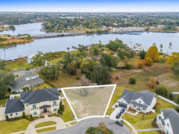 335 Watson Bayou Circle, Panama City, FL 32401