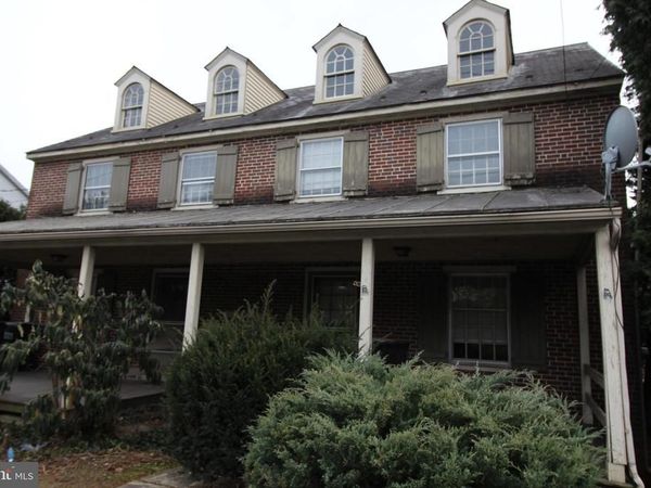 1076 MAIN STREET, EAST EARL, PA 17519