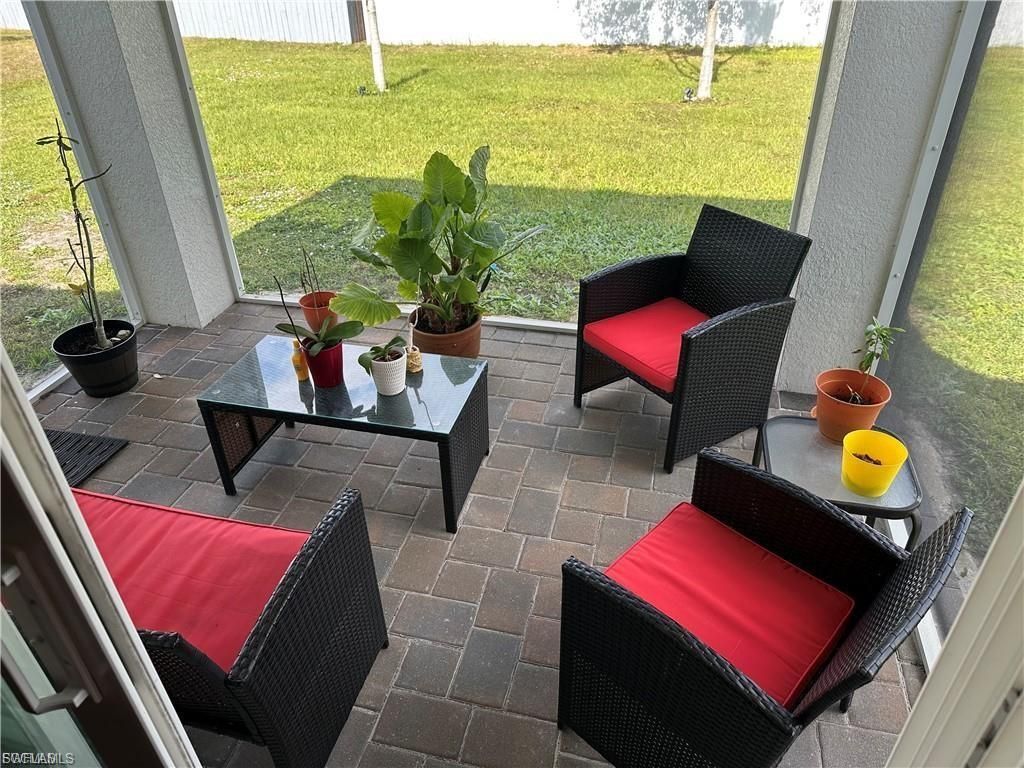 1009 NE 39th Ter, Cape Coral, FL 33909 Photo