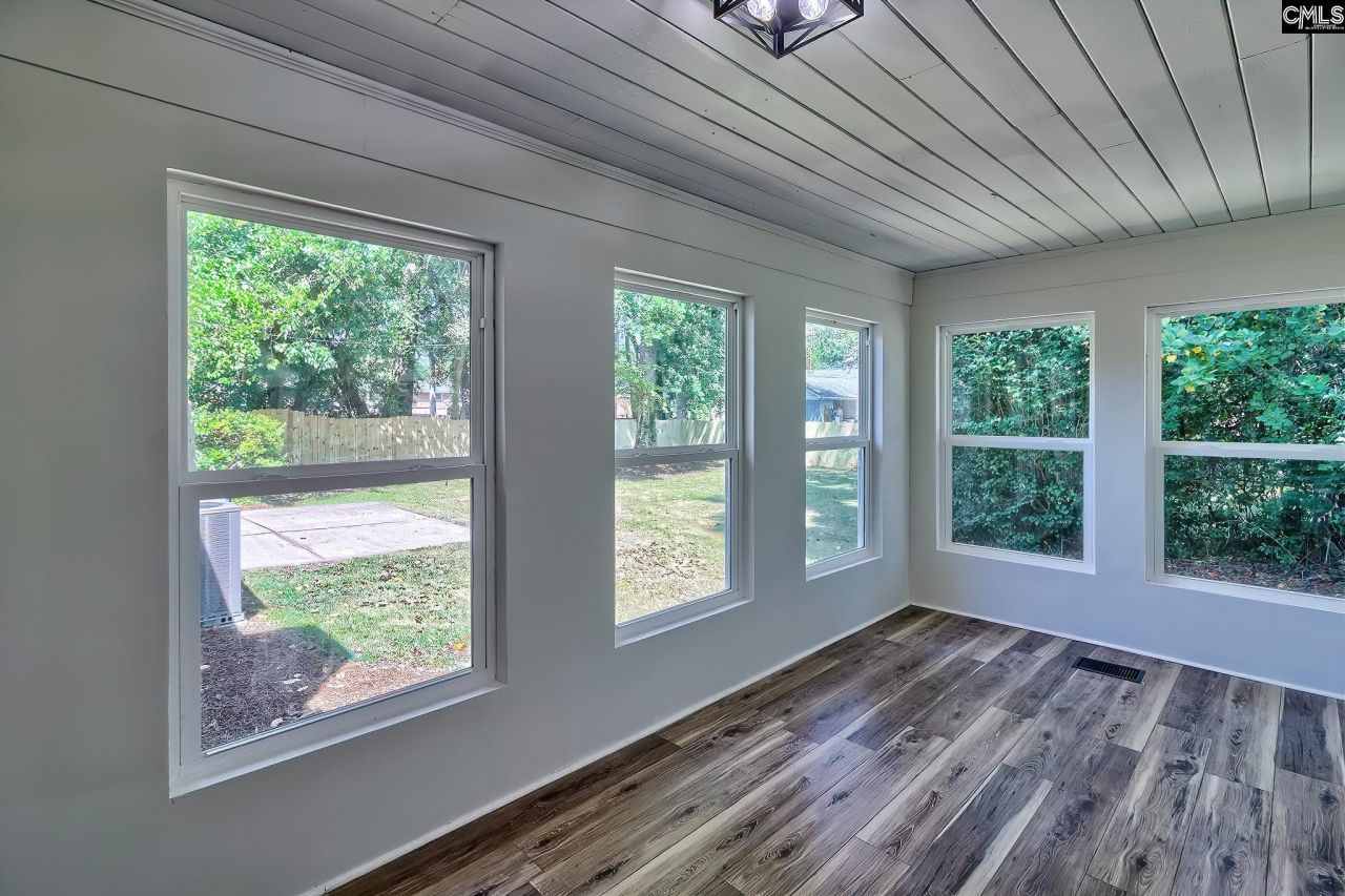 900 Michaelmas (aka "m" Ave) Avenue Photo 28