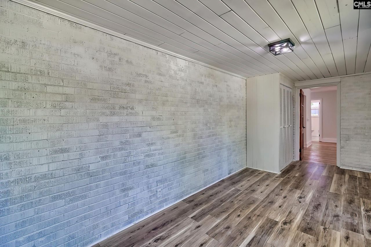 900 Michaelmas (aka "m" Ave) Avenue Photo 29