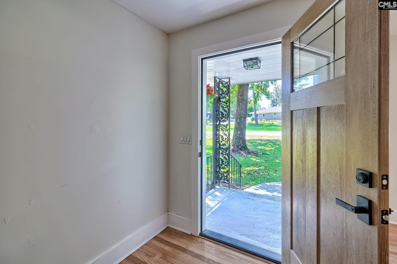 900 Michaelmas (aka "m" Ave) Avenue Photo 4