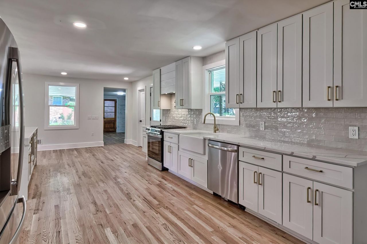 900 Michaelmas (aka "m" Ave) Avenue Photo 8