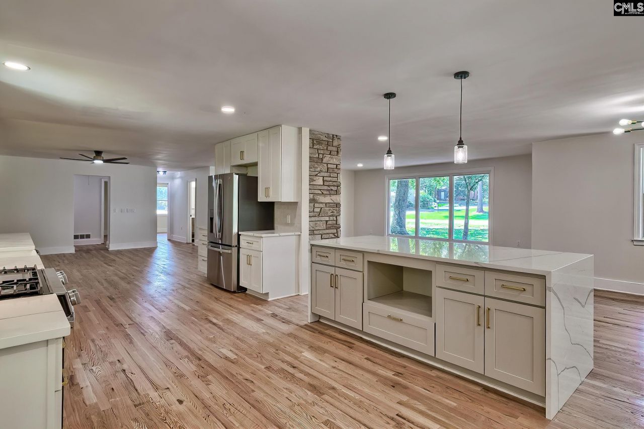 900 Michaelmas (aka "m" Ave) Avenue Photo 9