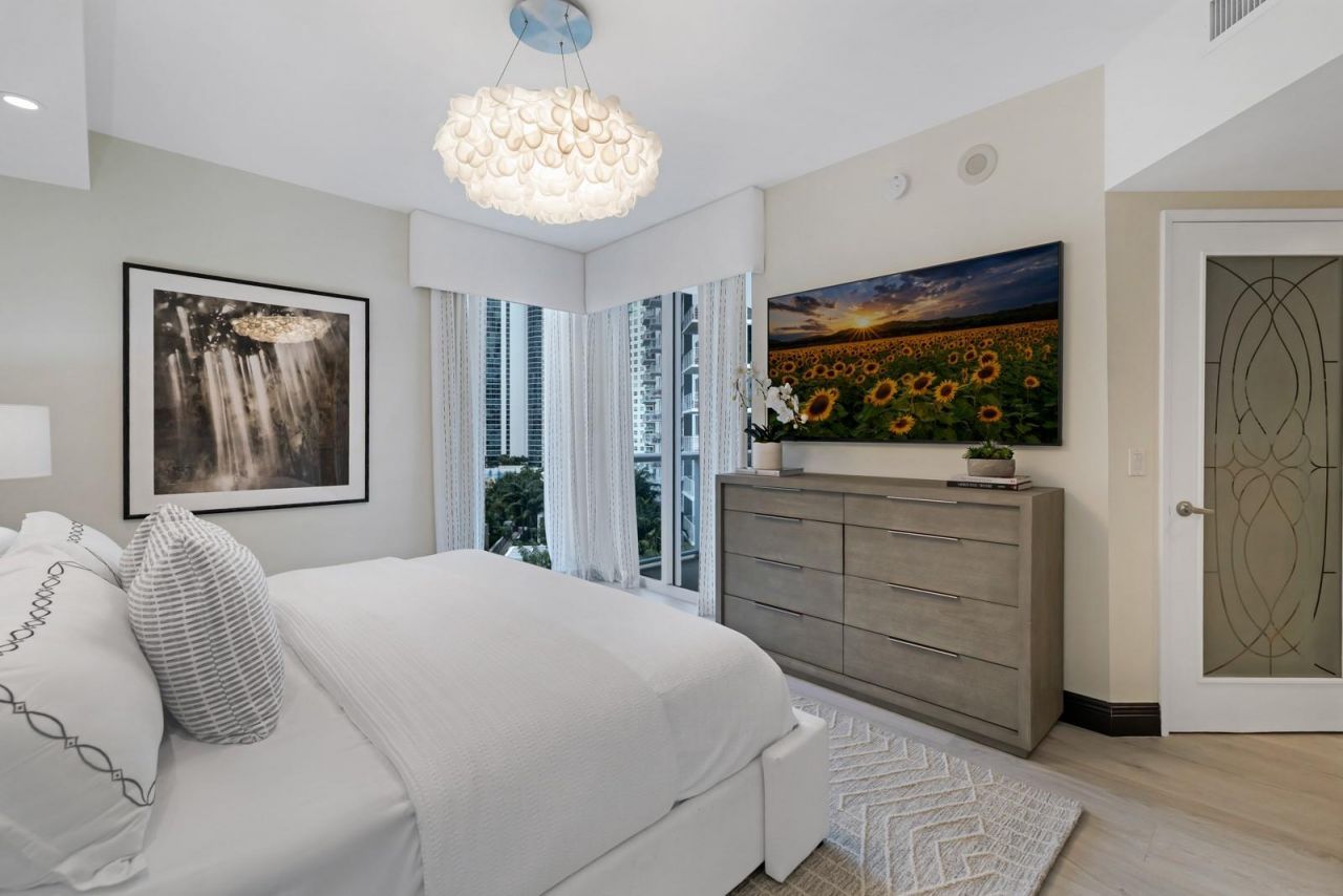 333 Las Olas Way, Unit 1610, Fort Lauderdale, FL 33301 Photo