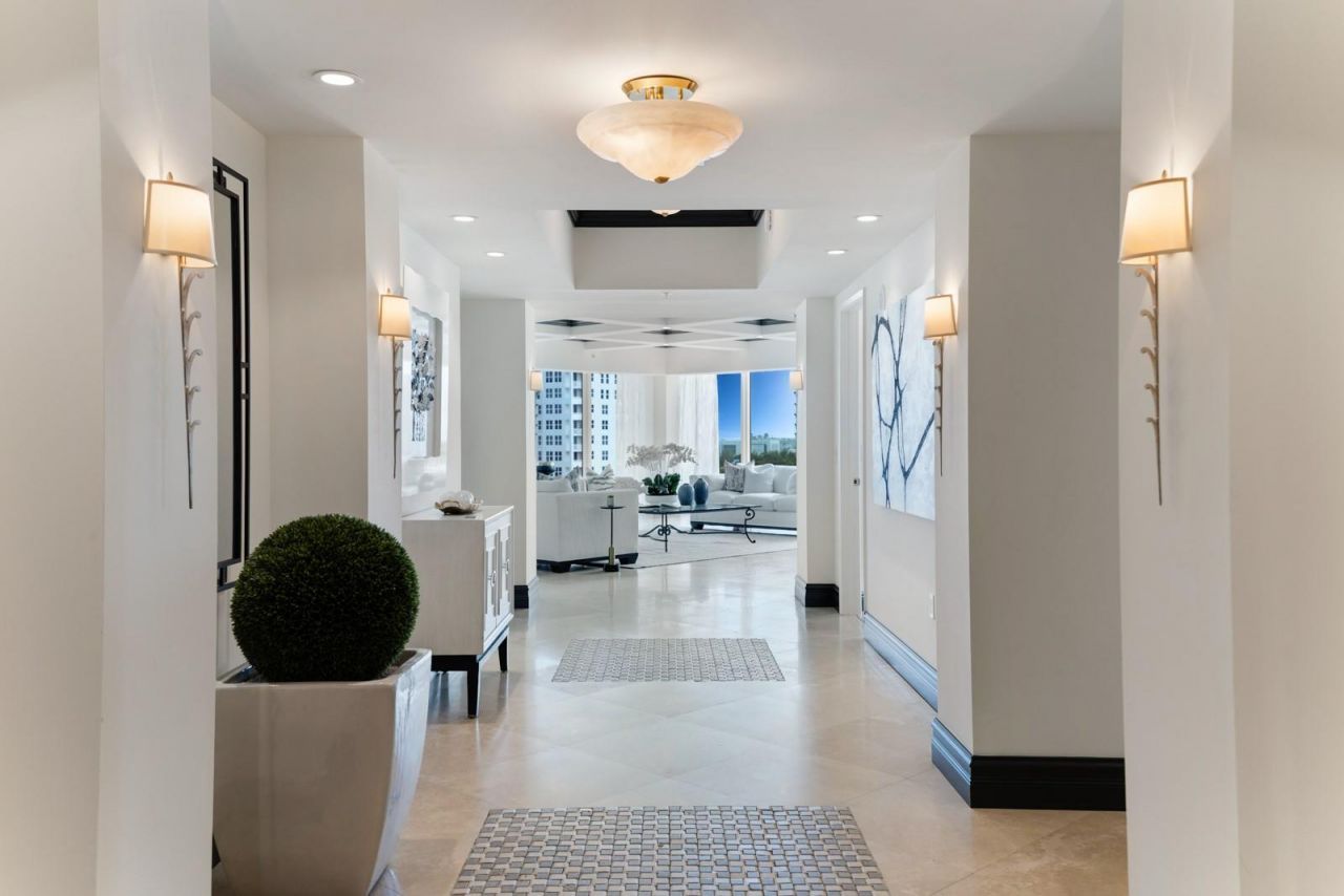 333 Las Olas Way, Unit 1610, Fort Lauderdale, FL 33301 Photo