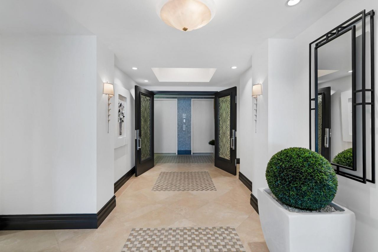 333 Las Olas Way, Unit 1610, Fort Lauderdale, FL 33301 Photo