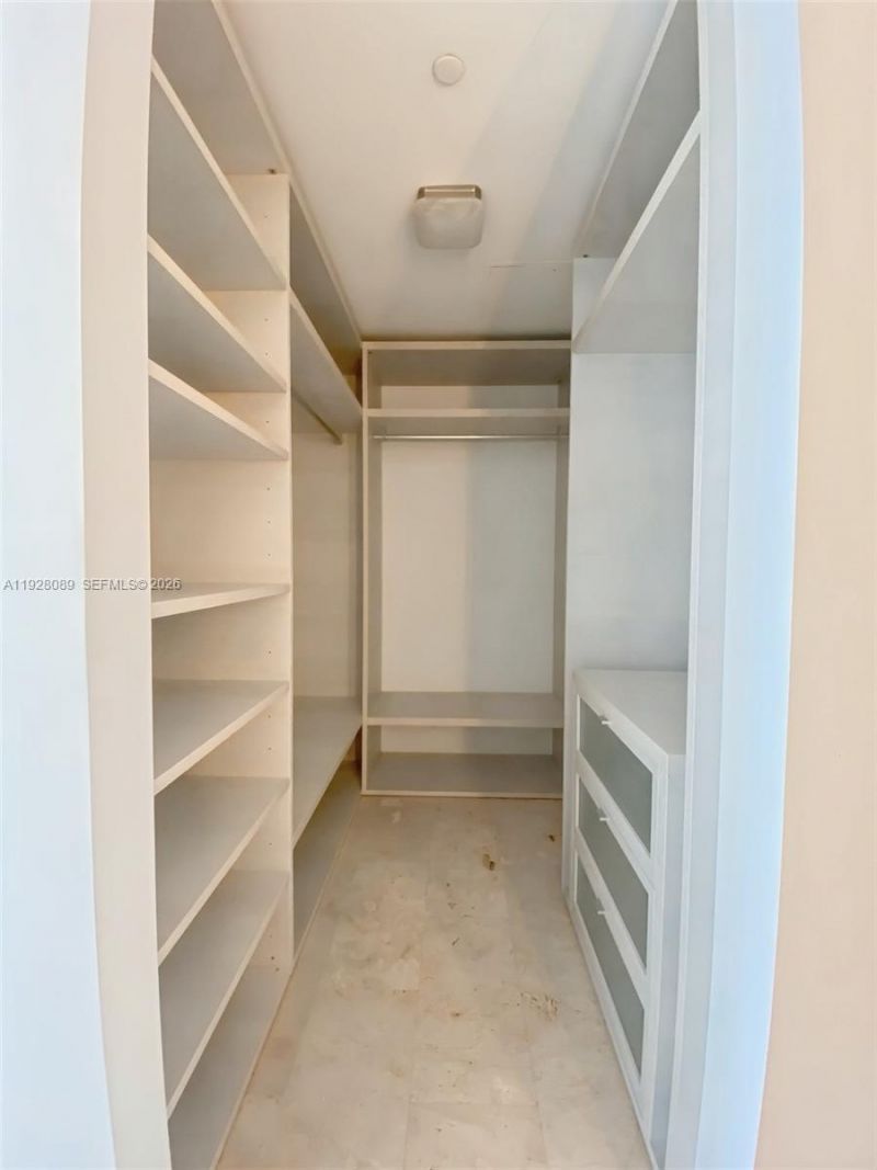 88 SW 7th St, Unit 3906, Miami, FL 33130 Photo