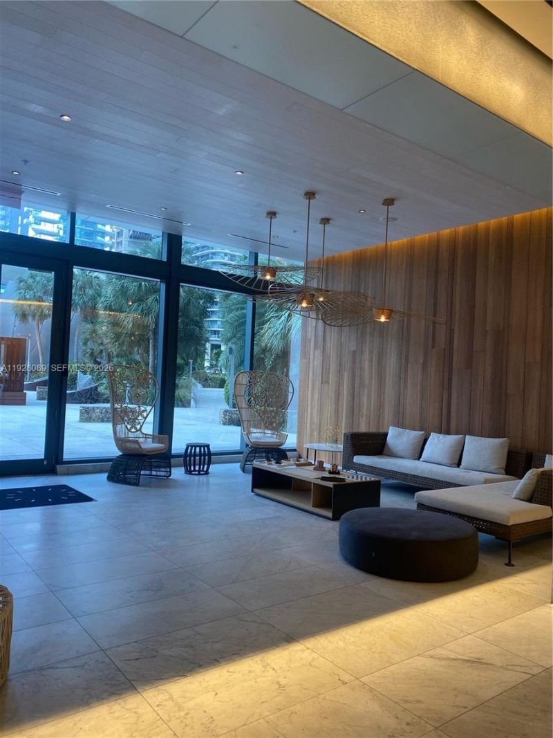 88 SW 7th St, Unit 3906, Miami, FL 33130 Photo