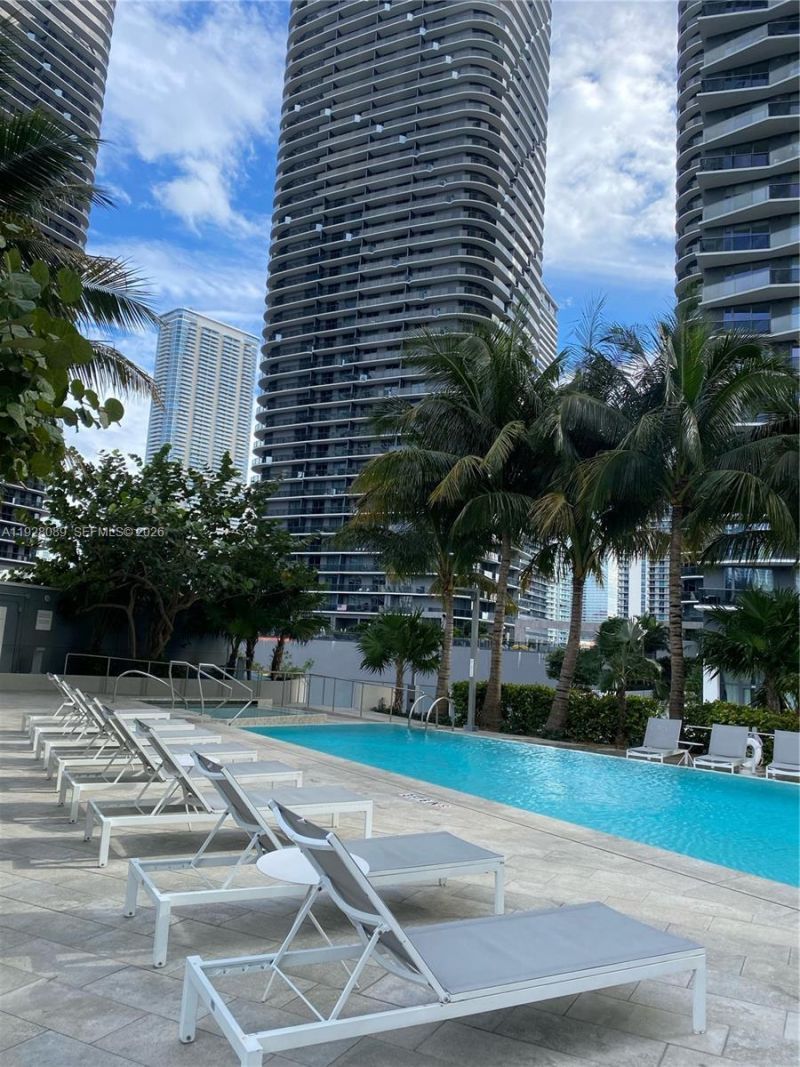 88 SW 7th St, Unit 3906, Miami, FL 33130 Photo