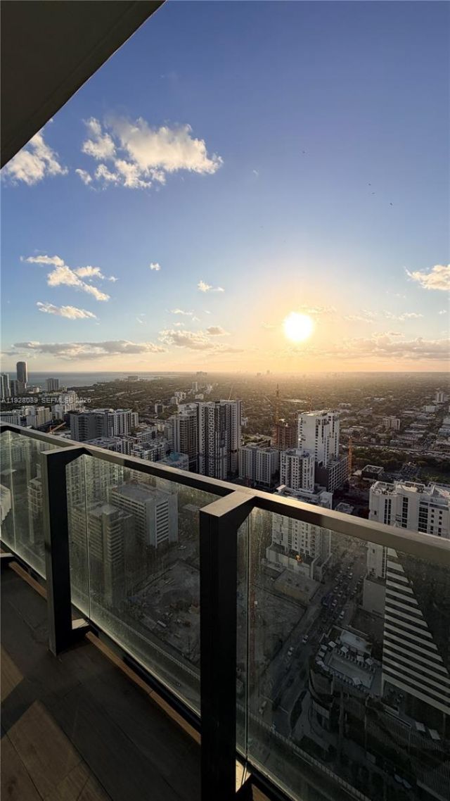 88 SW 7th St, Unit 3906, Miami, FL 33130 Photo
