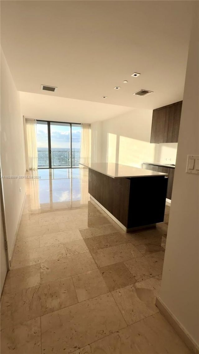 88 SW 7th St, Unit 3906, Miami, FL 33130 Photo
