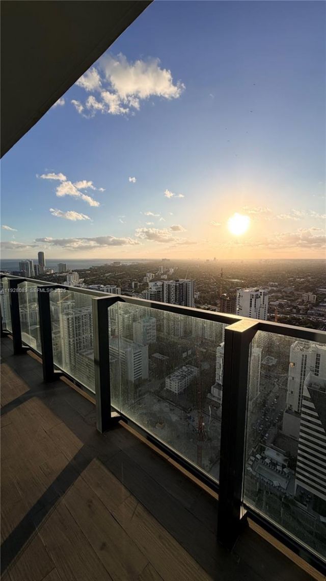 88 SW 7th St, Unit 3906, Miami, FL 33130 Photo