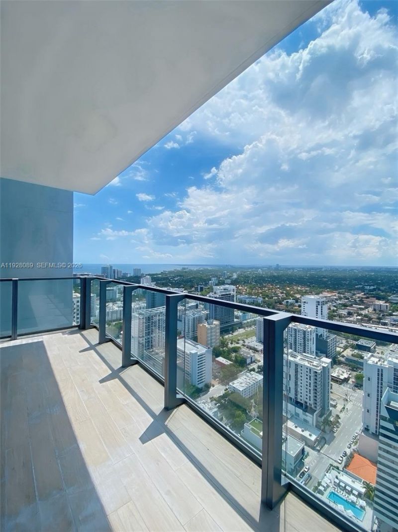88 SW 7th St, Unit 3906, Miami, FL 33130 Photo