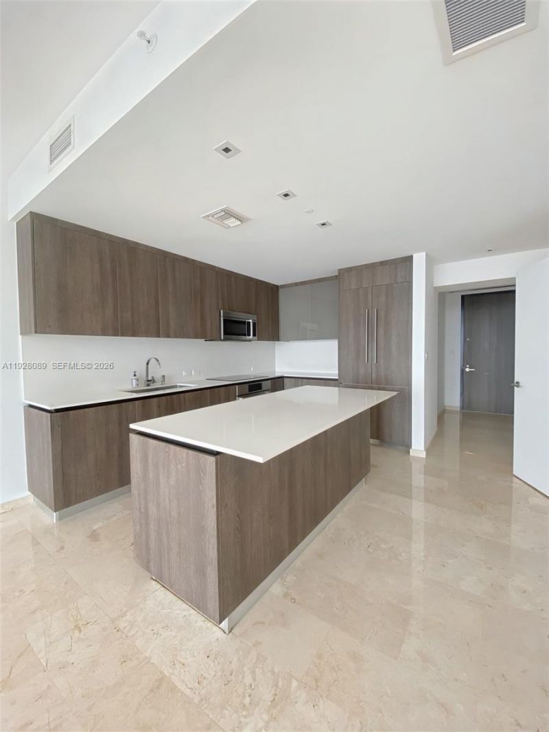 88 SW 7th St, Unit 3906, Miami, FL 33130 Photo