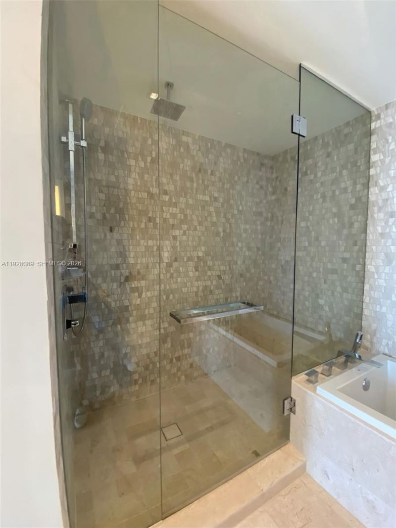88 SW 7th St, Unit 3906, Miami, FL 33130 Photo
