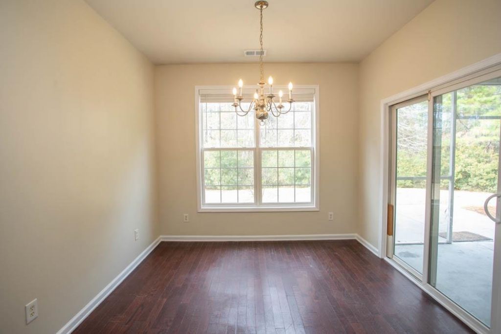 4693 Farm Lake Dr. Photo 10