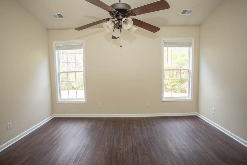 4693 Farm Lake Dr. Photo 16