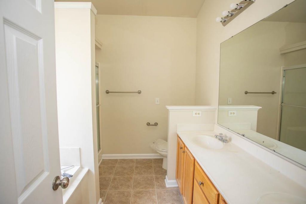 4693 Farm Lake Dr. Photo 19