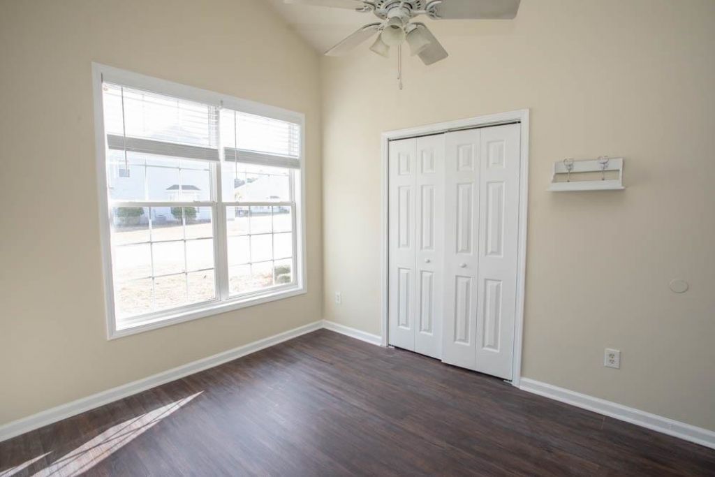 4693 Farm Lake Dr. Photo 24