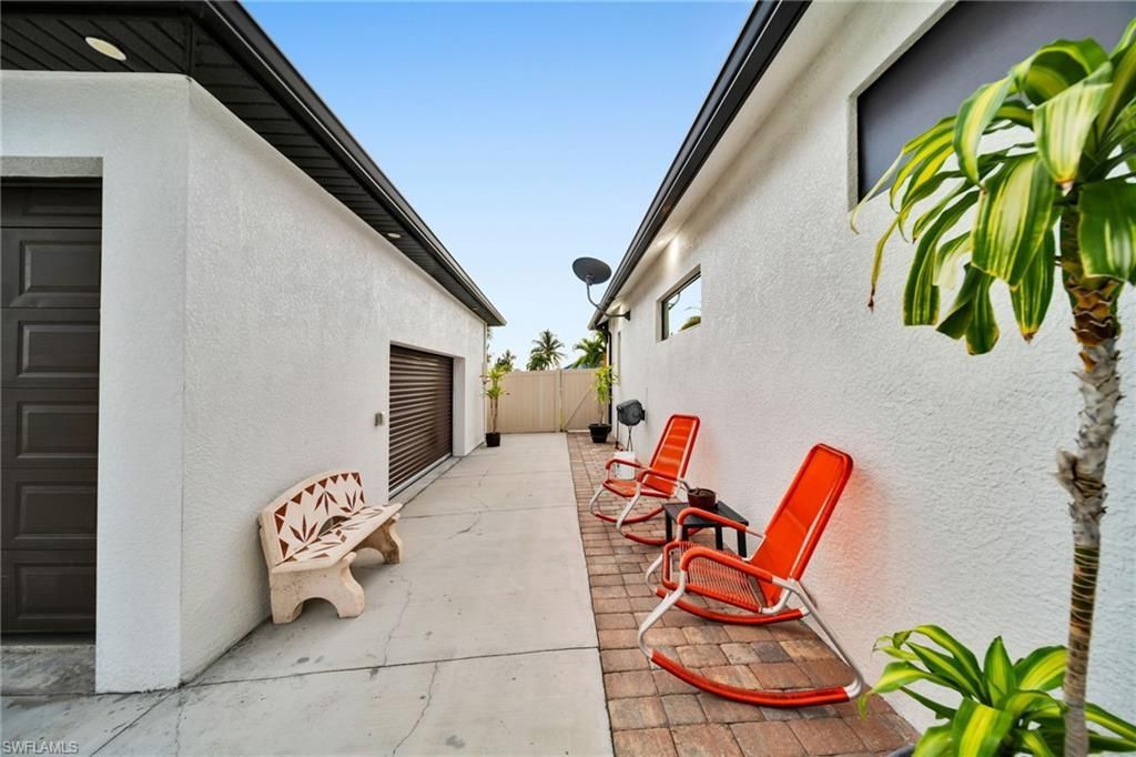 425 SE 15th St, Cape Coral, FL 33990 Photo