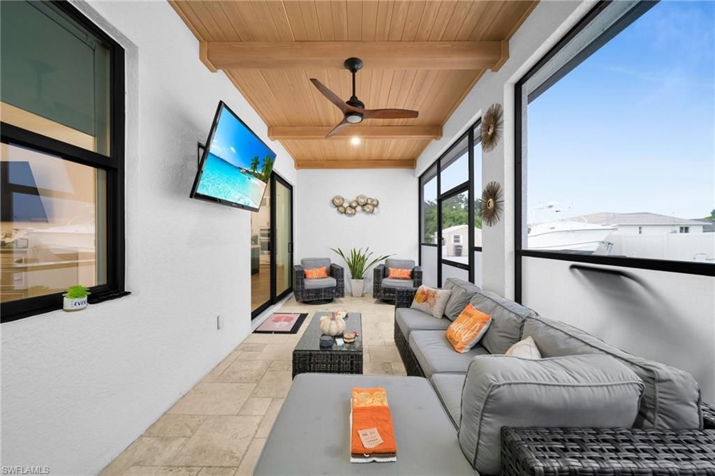 425 SE 15th St, Cape Coral, FL 33990 Photo