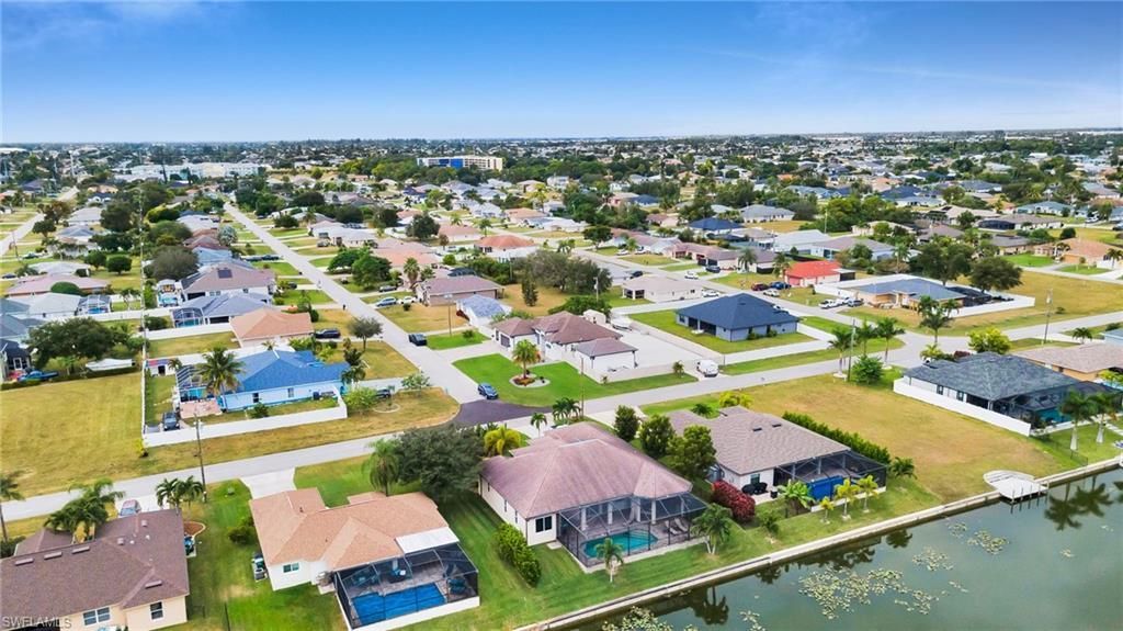 425 SE 15th St, Cape Coral, FL 33990 Photo