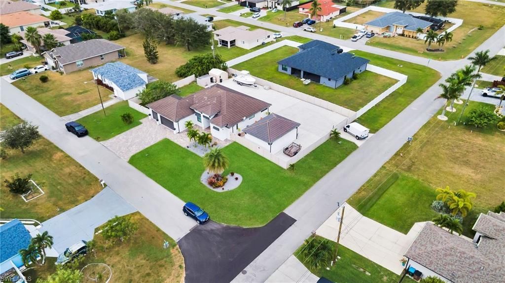 425 SE 15th St, Cape Coral, FL 33990 Photo