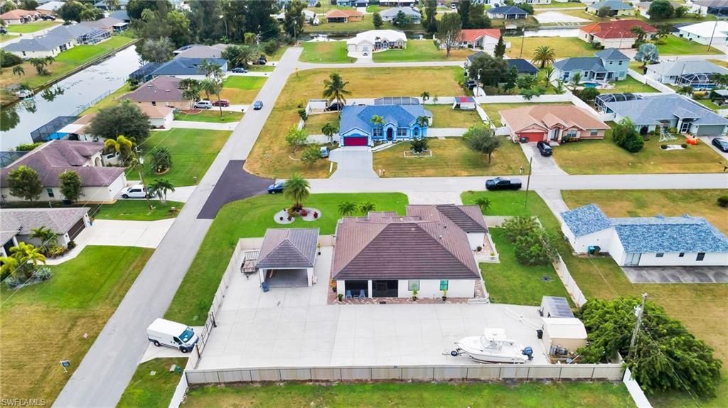 425 SE 15th St, Cape Coral, FL 33990 Photo