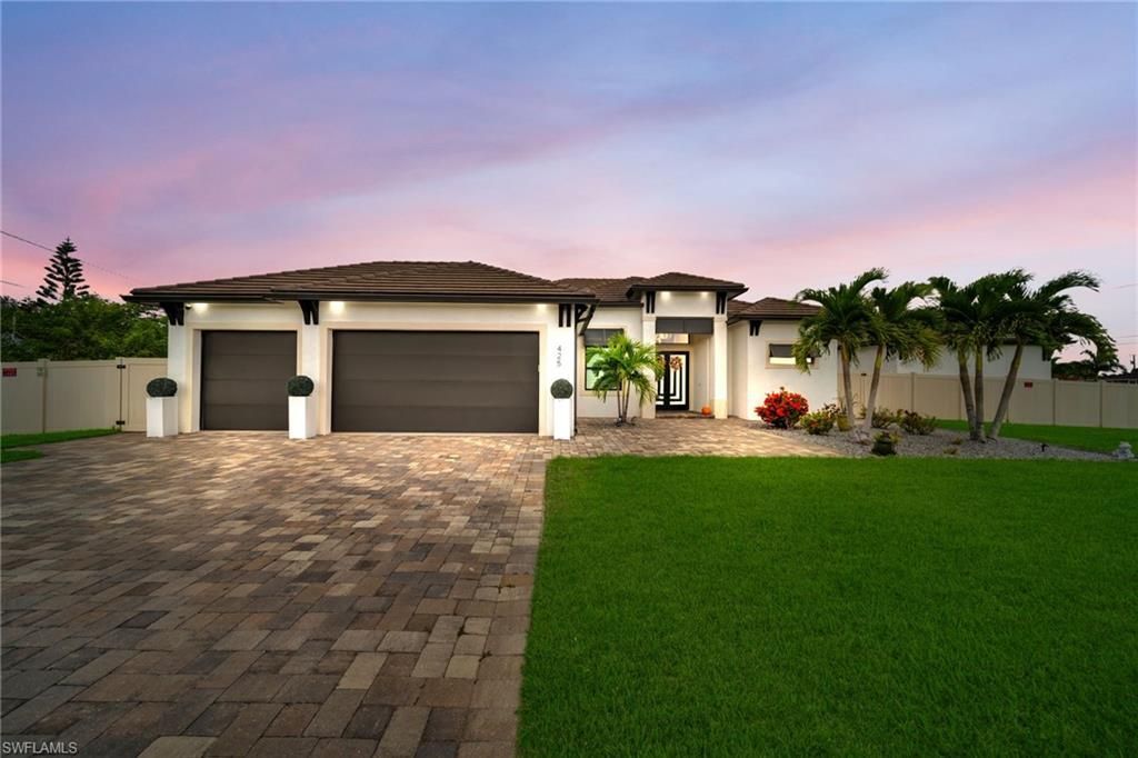 425 SE 15th St, Cape Coral, FL 33990 Photo