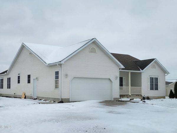 7105 N Elliston Trowbridge Road, Martin, OH 43445