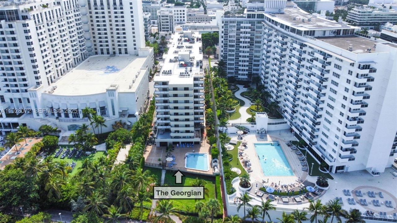 1621 Collins, Unit 406, Miami Beach, FL 33139 Photo