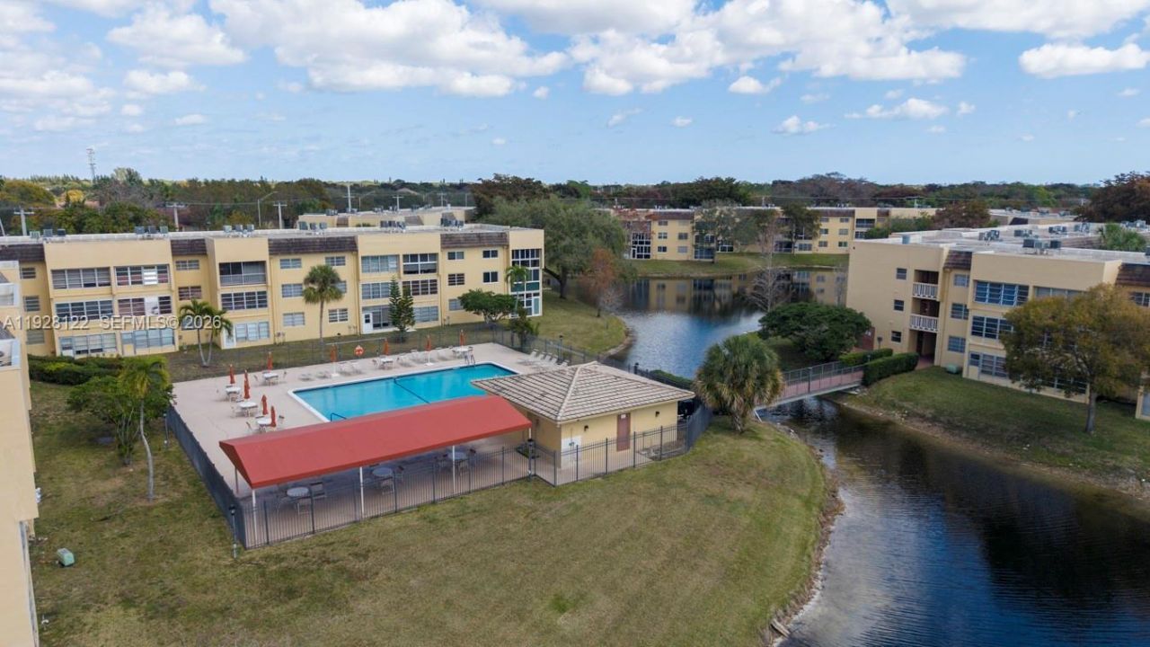 6071 NW 61st Ave, Unit 303, Tamarac, FL 33319 Photo