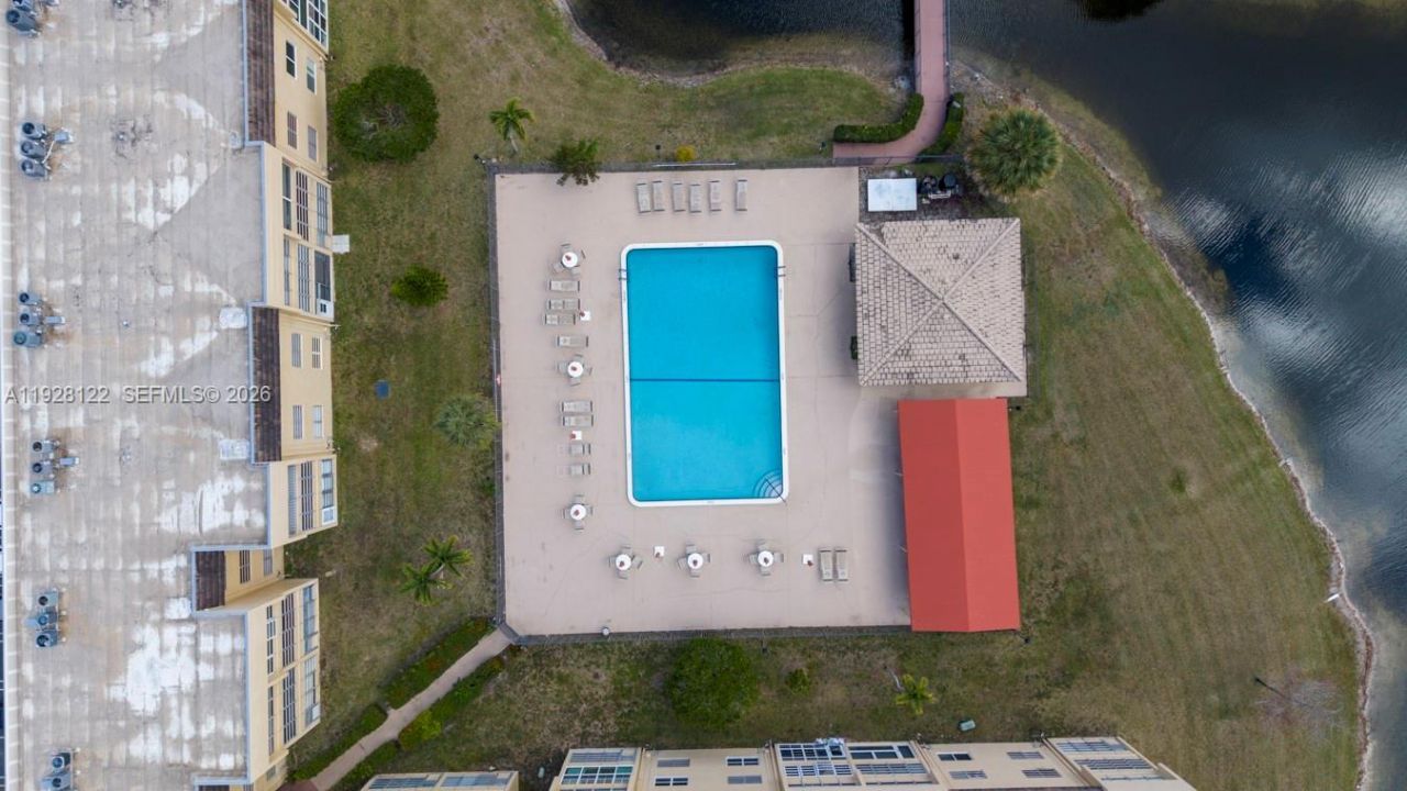 6071 NW 61st Ave, Unit 303, Tamarac, FL 33319 Photo