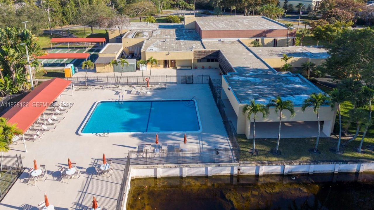 6071 NW 61st Ave, Unit 303, Tamarac, FL 33319 Photo