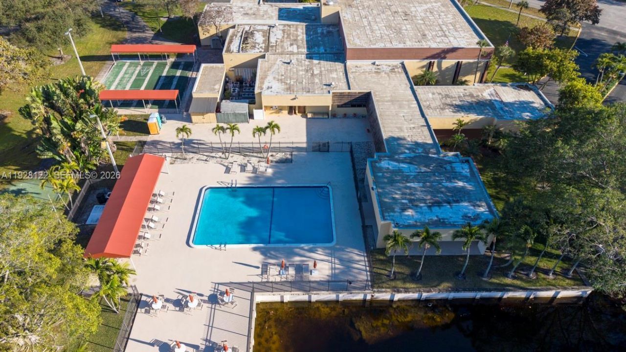 6071 NW 61st Ave, Unit 303, Tamarac, FL 33319 Photo