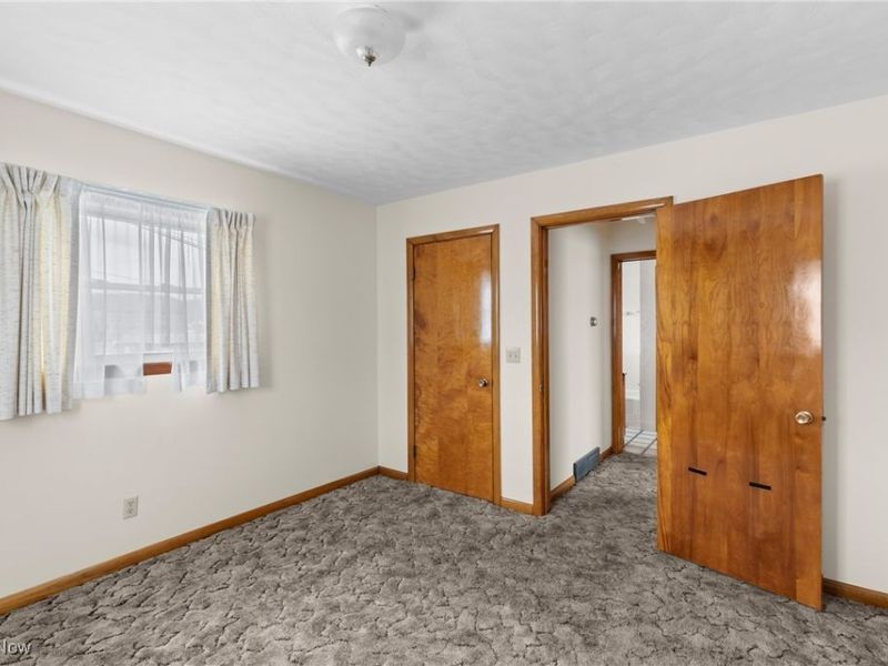 97 W 41st Street, Shadyside, OH 43947 Photo 13