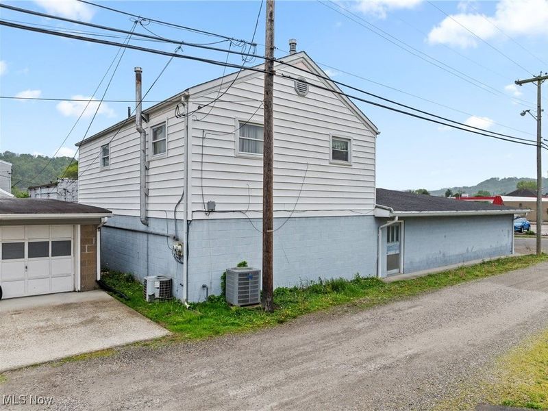 97 W 41st Street, Shadyside, OH 43947 Photo 29