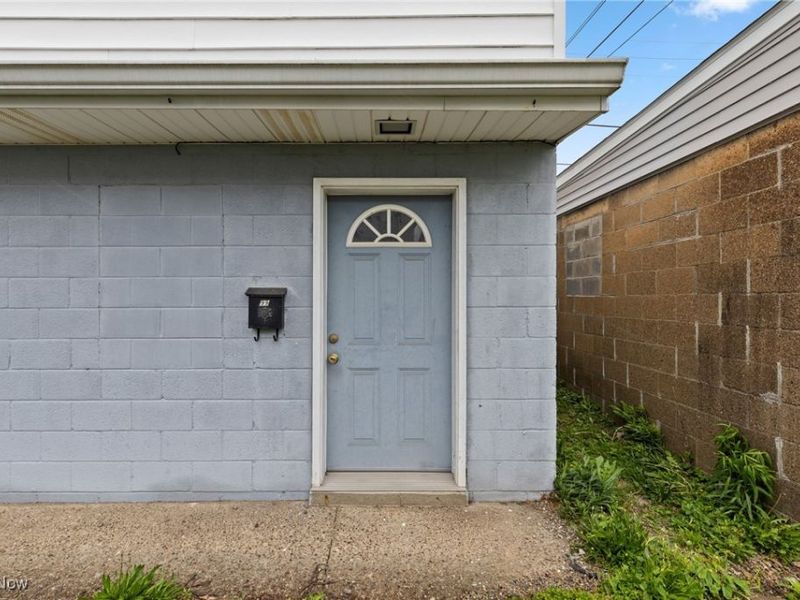 97 W 41st Street, Shadyside, OH 43947 Photo 5