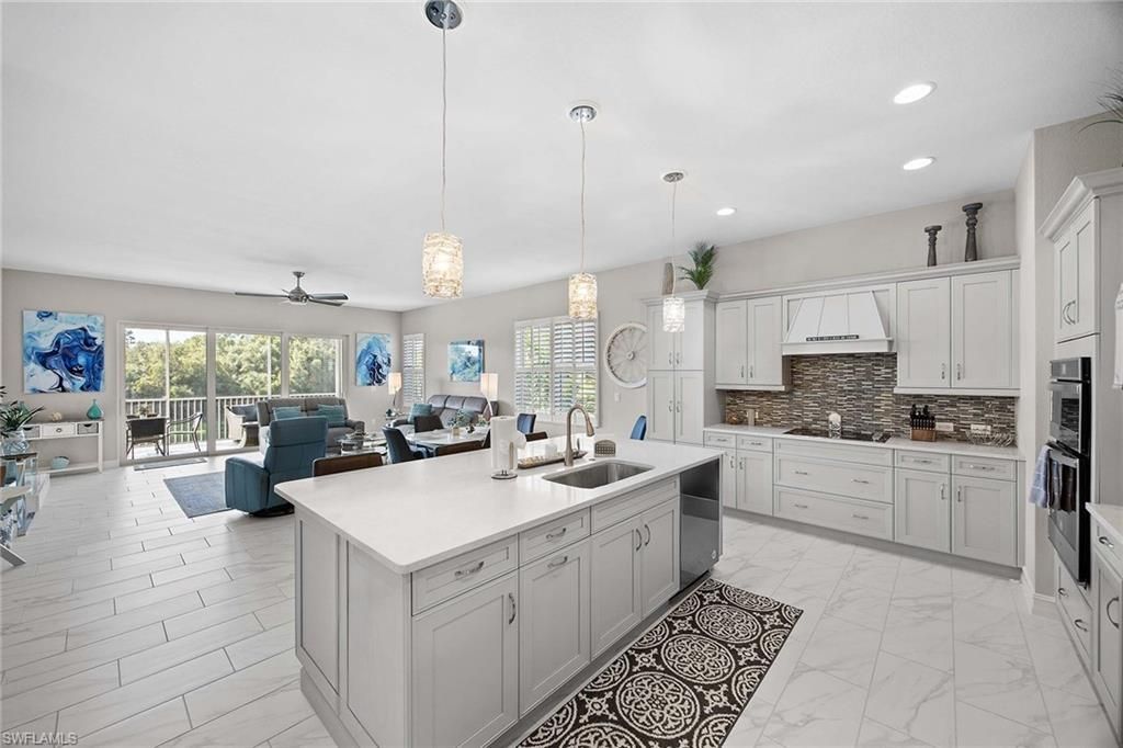 7781 Hawthorne Dr, Unit 3204, Naples, FL 34113 Photo