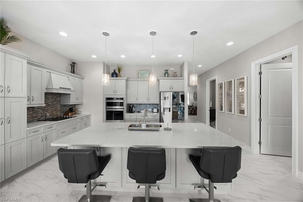 7781 Hawthorne Dr, Unit 3204, Naples, FL 34113 Photo