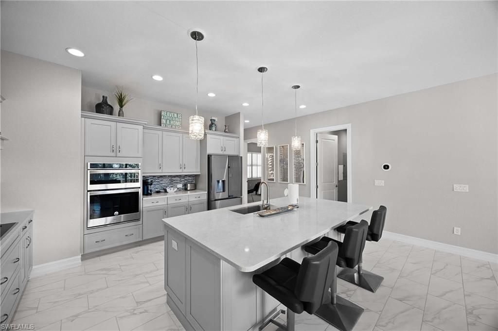 7781 Hawthorne Dr, Unit 3204, Naples, FL 34113 Photo
