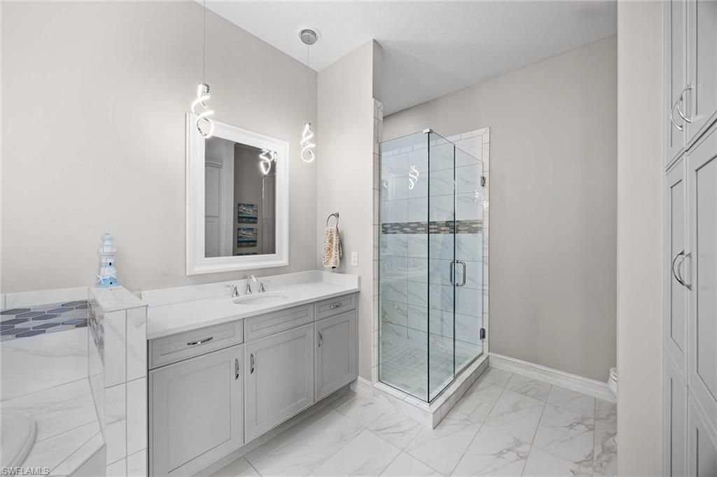7781 Hawthorne Dr, Unit 3204, Naples, FL 34113 Photo