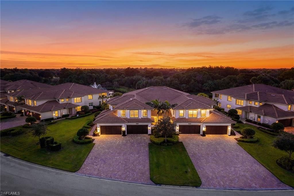 7781 Hawthorne Dr, Unit 3204, Naples, FL 34113 Photo